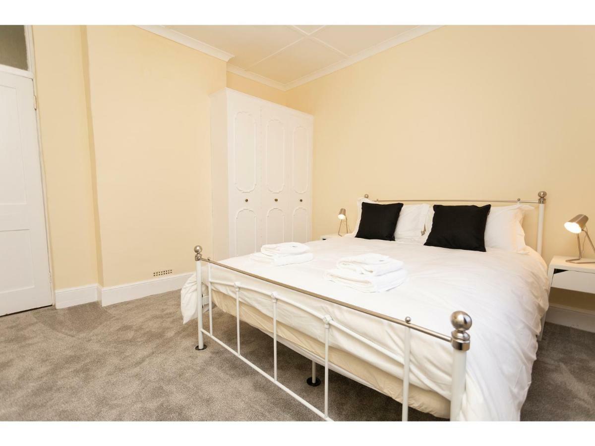Sandown Villa Holiday Home Deal Luaran gambar
