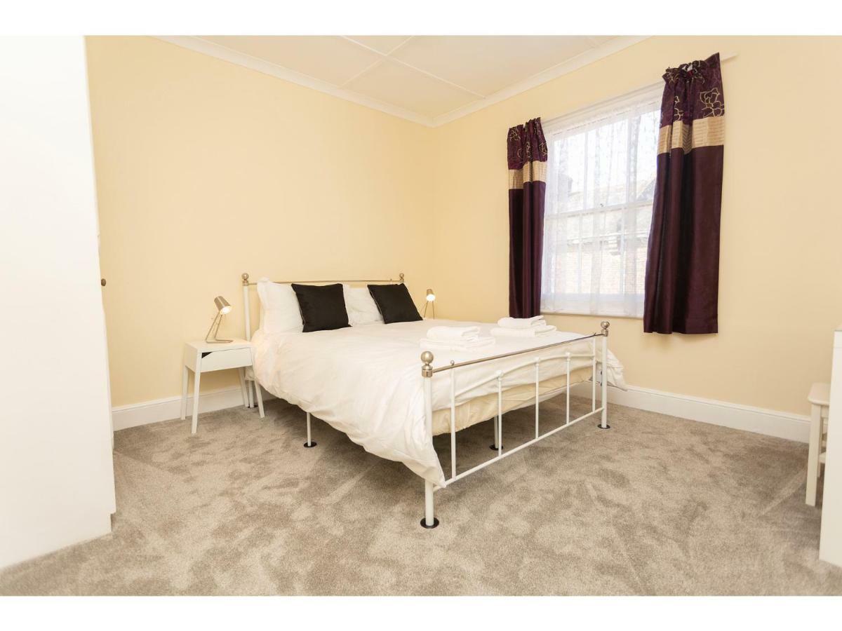 Sandown Villa Holiday Home Deal Luaran gambar