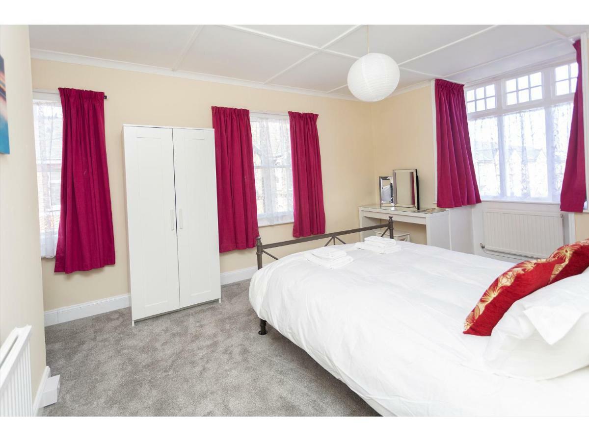 Sandown Villa Holiday Home Deal Luaran gambar