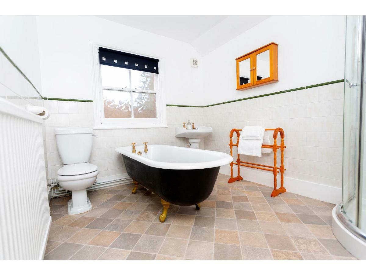 Sandown Villa Holiday Home Deal Luaran gambar